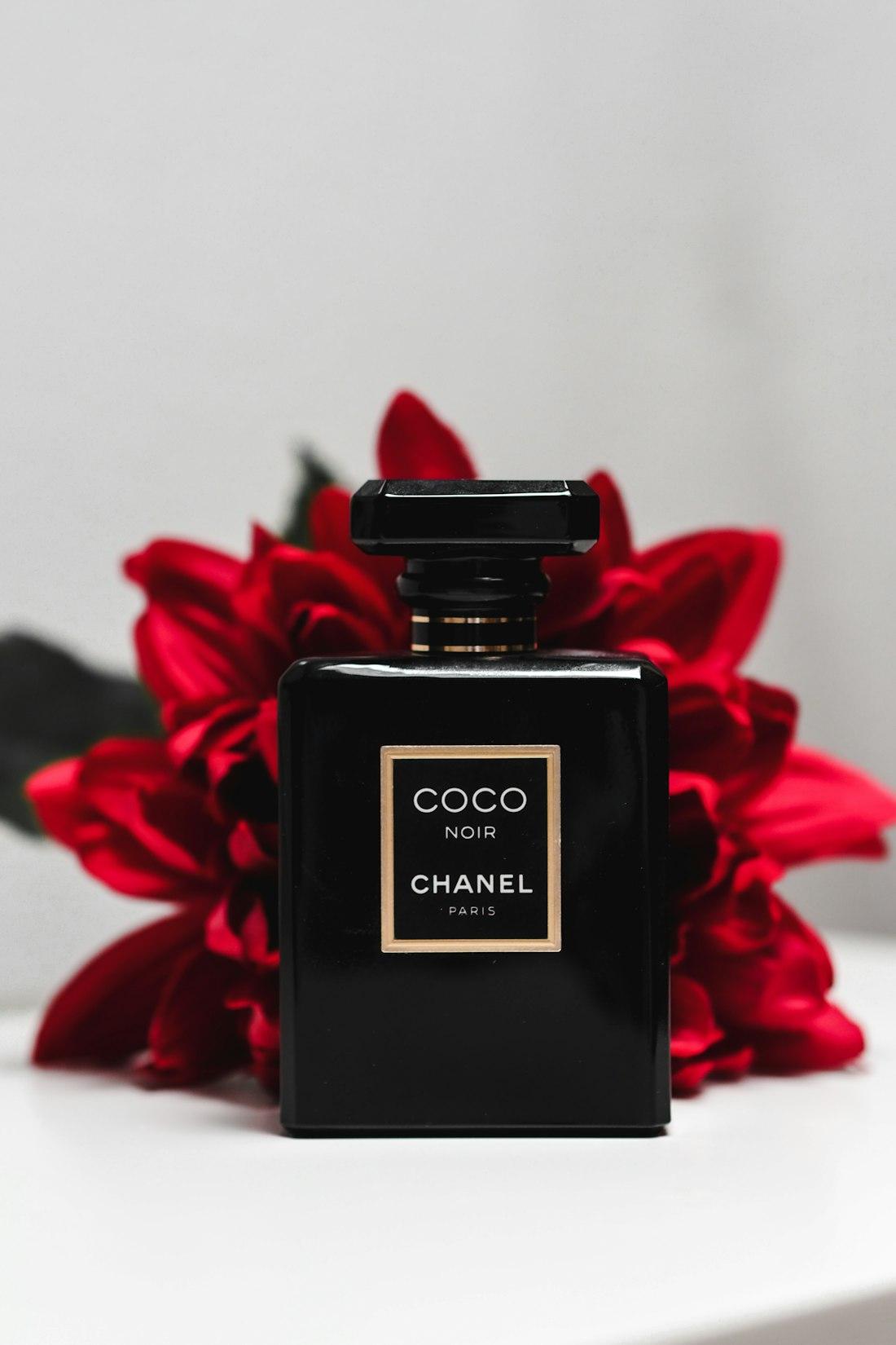 Blanc de Minuit — Floral · Musky